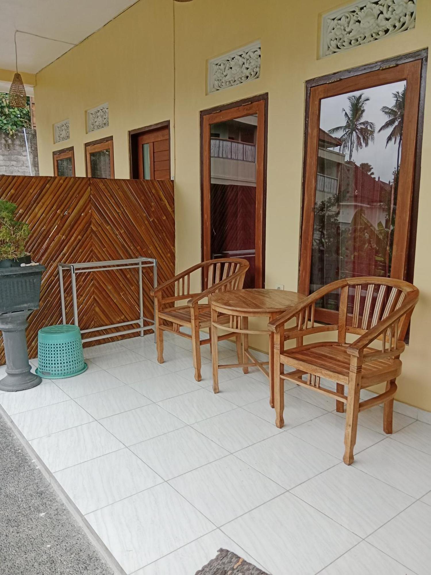 Madu Sentana House Hotel Ubud Exterior foto