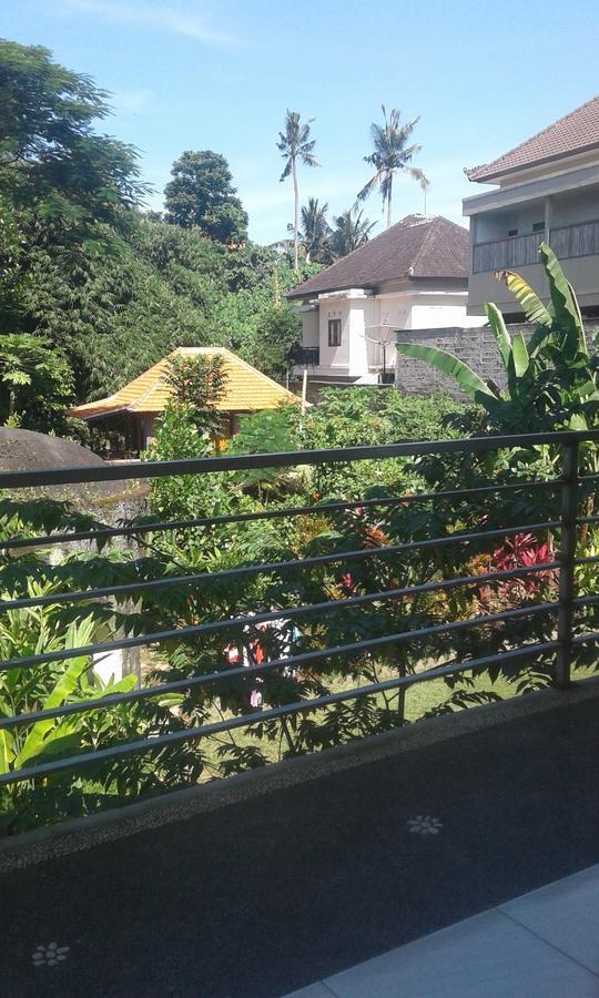 Madu Sentana House Hotel Ubud Exterior foto